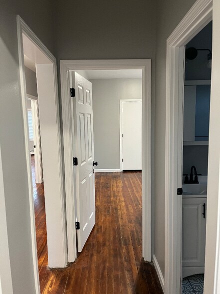 Building Photo - 19 Shepard St