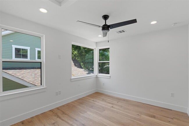 Building Photo - 909 Payne Ave