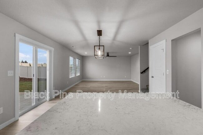Building Photo - 11116 W Langit St