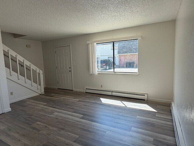 Building Photo - 3211 Opal Ct