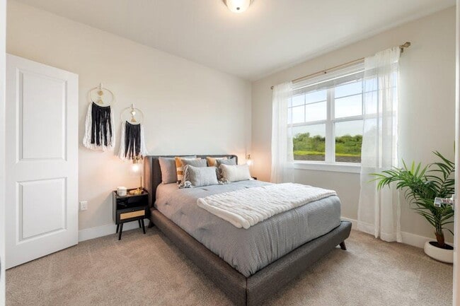 Building Photo - 5804 Rotunda View