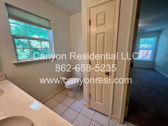 Building Photo - 1393 Lighthouse Ln