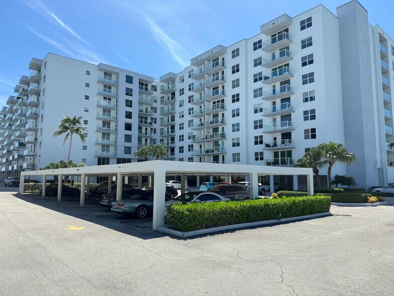 Building Photo - 3450 S Ocean Blvd