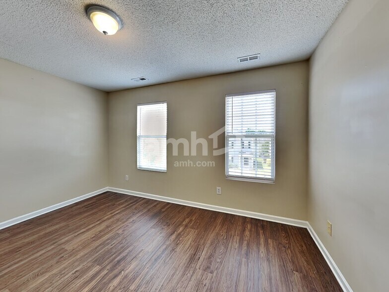 Building Photo - 4406 Snowcrest Ln