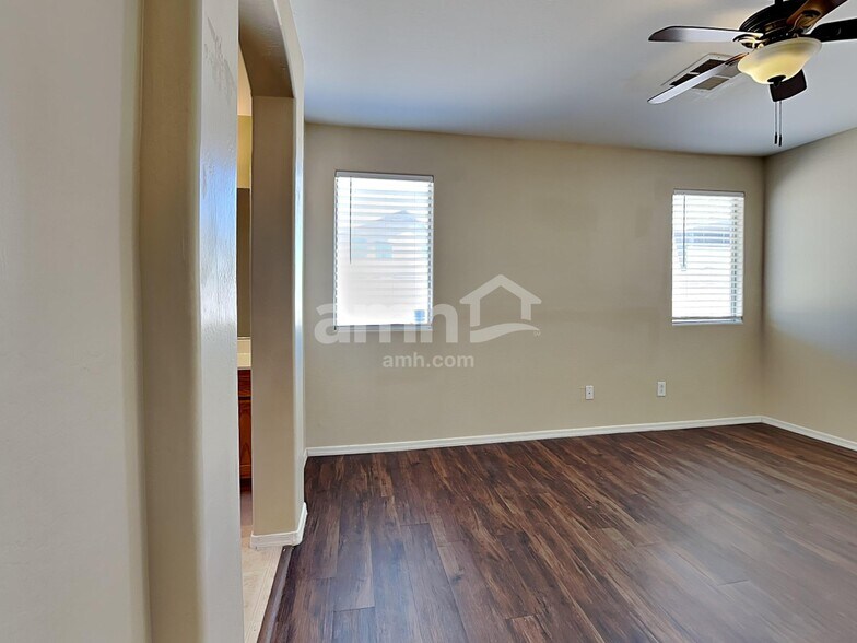 Building Photo - 7202 S 45th Ave