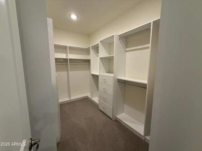 Building Photo - 9458 Thatcher Ave