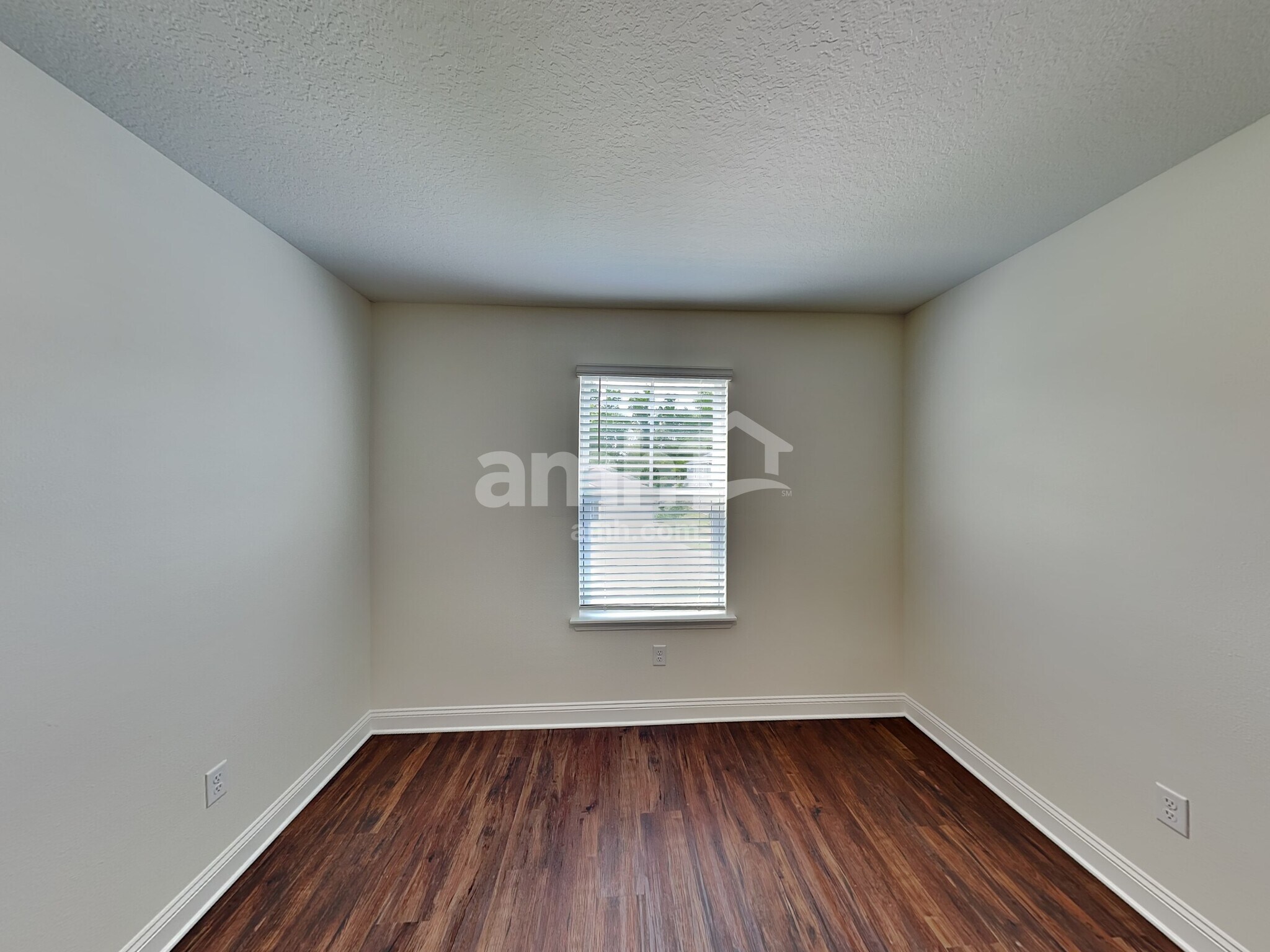 Building Photo - 216 Banyan Frst Dr