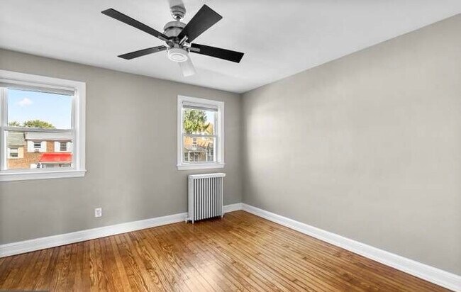 Building Photo - 1315 W 37th St