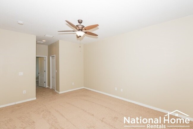 Building Photo - Marvelous Home in Spring Hill, Florida!