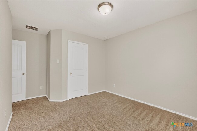 Building Photo - 429 Sheepshank Dr