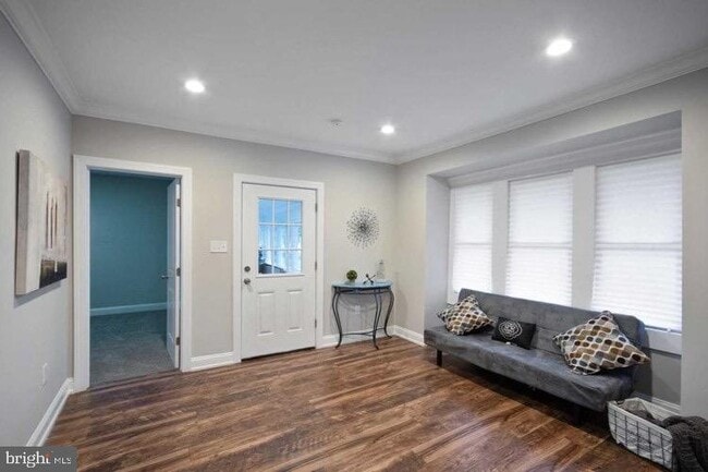 Building Photo - 14 Sewell St