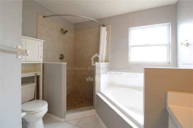 Building Photo - 464 Briar Bay Cir