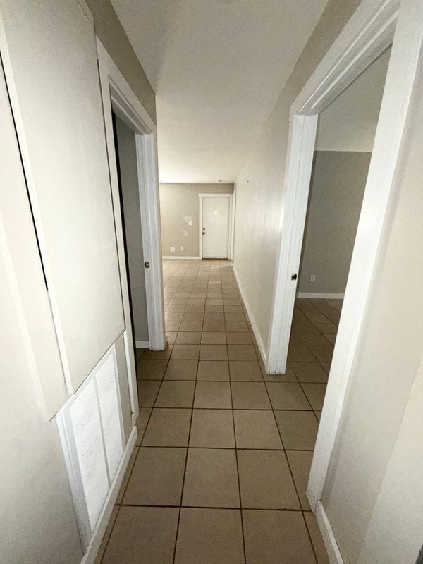 Building Photo - 300 Cedar St