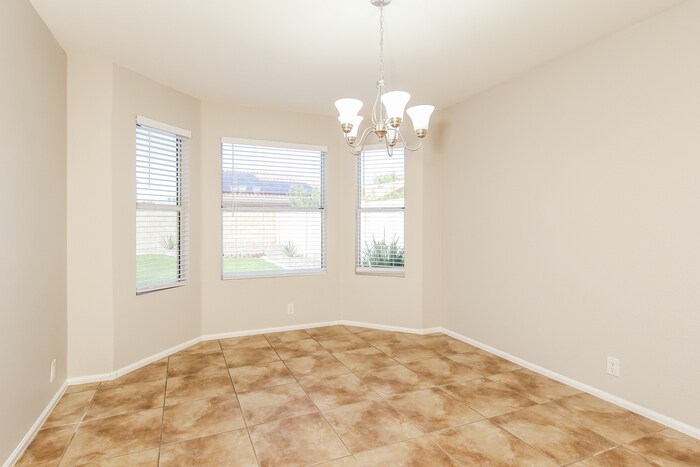 Building Photo - 7712 W Behrend Dr