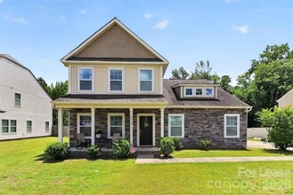 Building Photo - 2038 Eddie Massey Ln