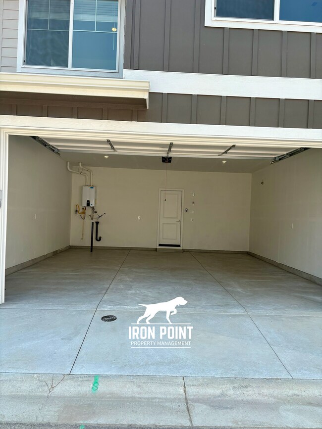 Building Photo - 4243 W Flint Dr