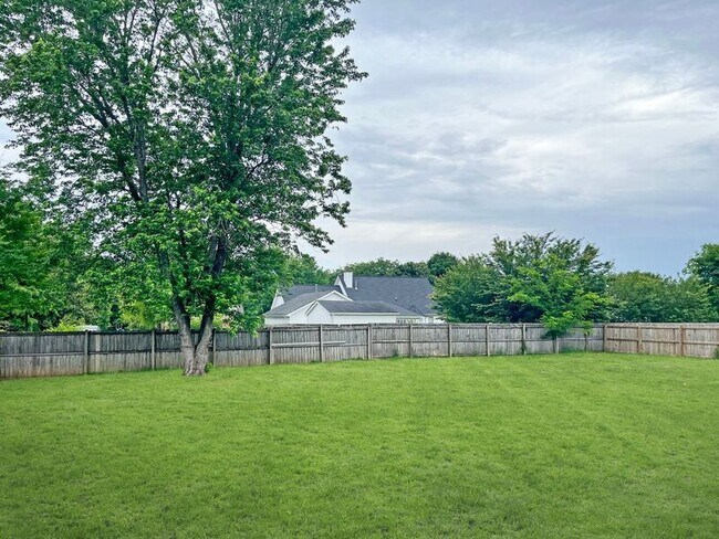 Building Photo - 405 Pleasant Run Rd