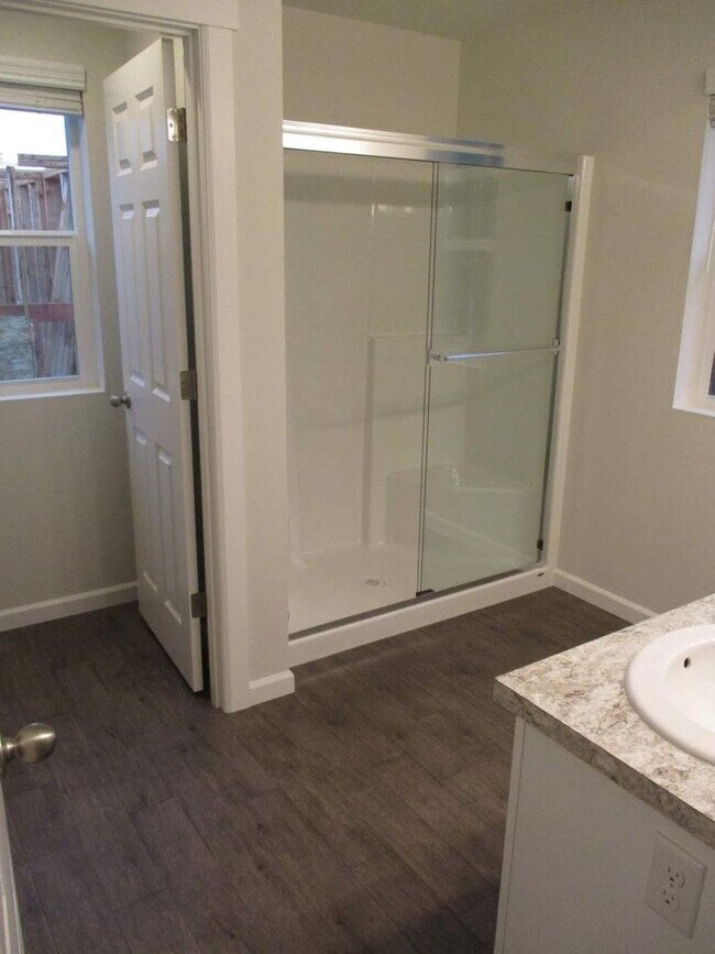 Building Photo - 3 Bedroom, 2.5 Bathroom Andasio Villiage H...