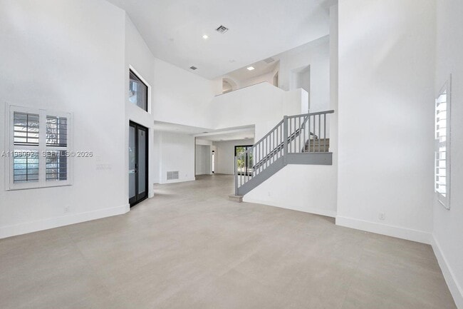 Building Photo - 4100 E Gardenia Ave