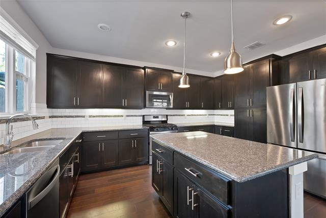 Building Photo - 2918 Merrimac St