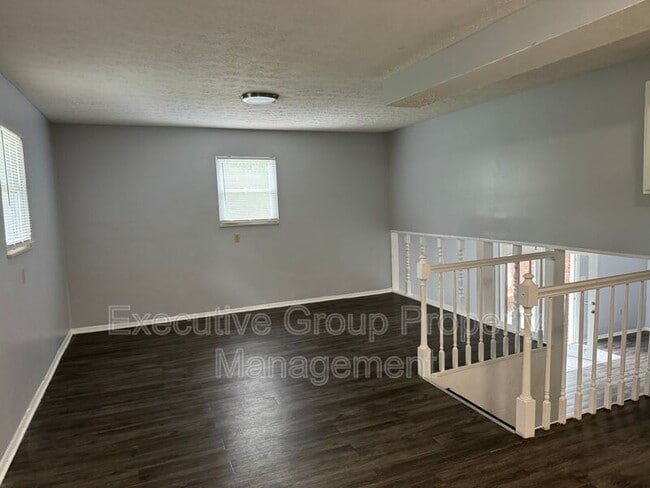 Building Photo - 1178 Lois Ln