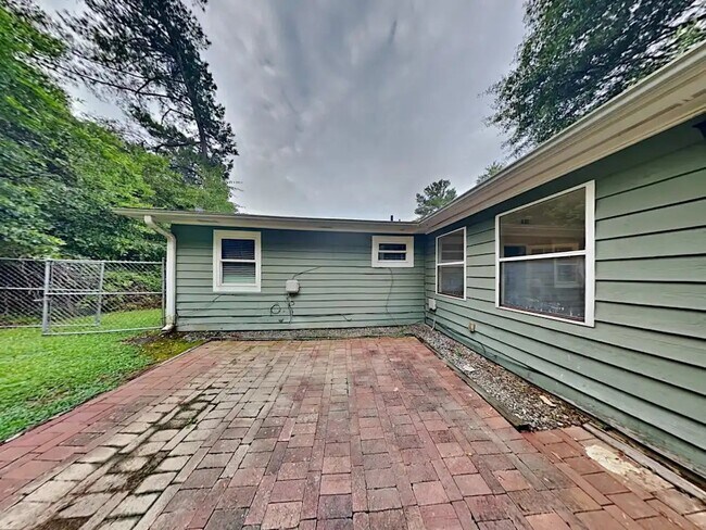 Building Photo - 2493 Crumps Landing Rd SW