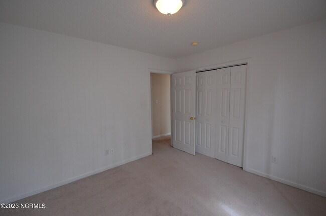 Building Photo - 228 Natalie Ln
