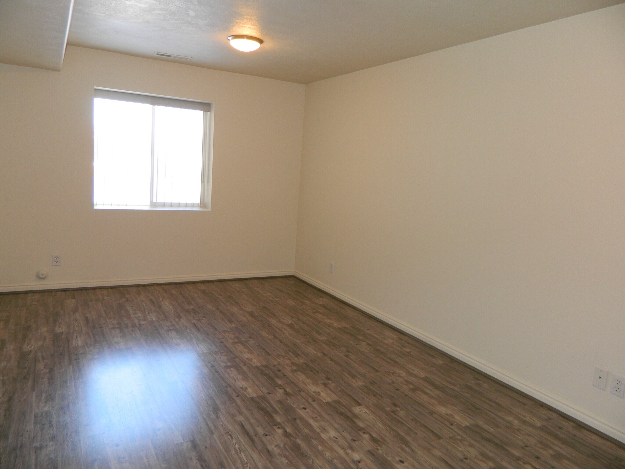 Building Photo - 6304 Parkridge Dr