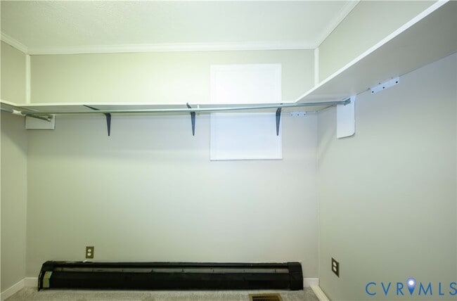 Building Photo - 209 Poe St