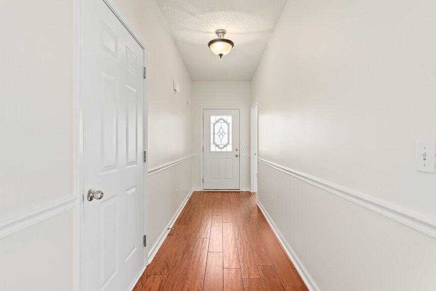 Entryway - 184 Concord Ave