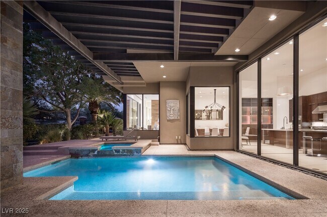 Building Photo - 1501 Foothills Village Dr