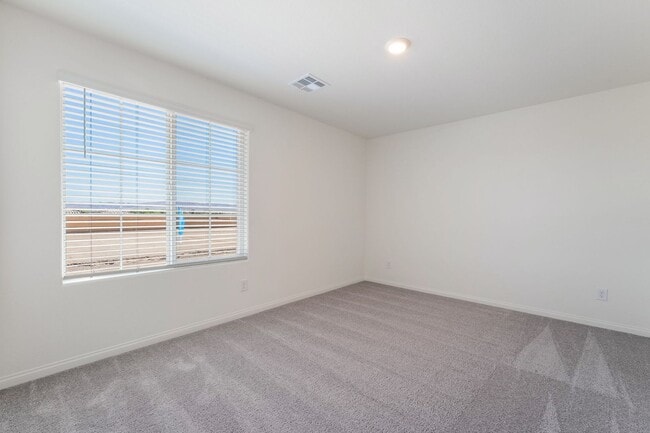 Building Photo - Brand-new 4-bedroom home located in the de...