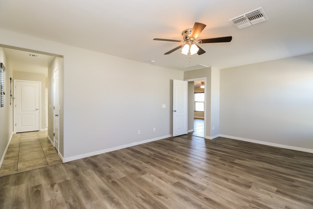 Building Photo - 10826 E Calypso Ave