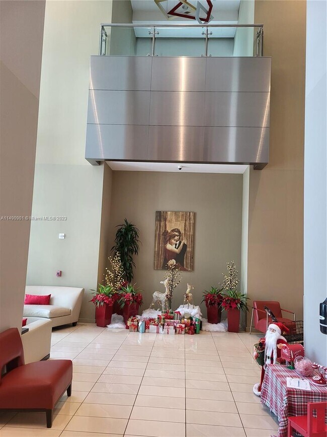 Building Photo - 300 S Biscayne Blvd