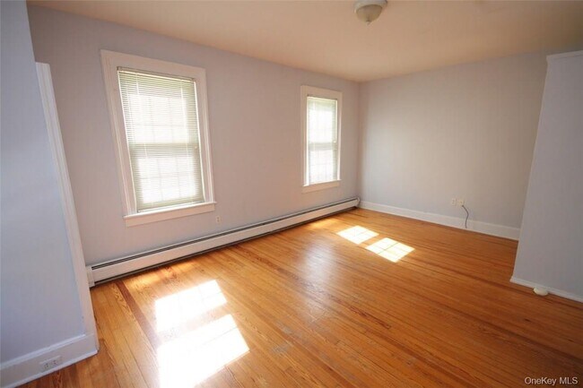Building Photo - 11 N Liberty Dr