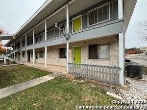 Building Photo - 311 E San Antonio Ave