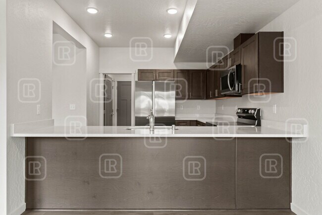 Building Photo - 309 S Grady Rd