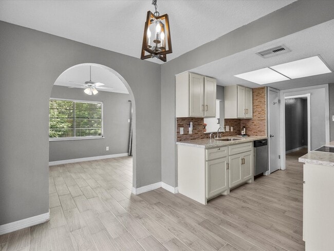 Building Photo - 11731 Flushing Meadows Dr