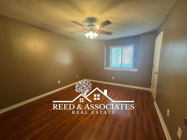 Building Photo - Spacious: 2 Bedroom in Germantown!