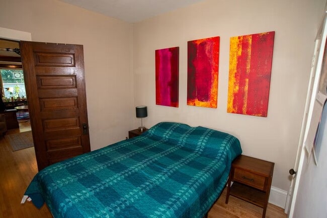 Building Photo - 3216 15th Ave S