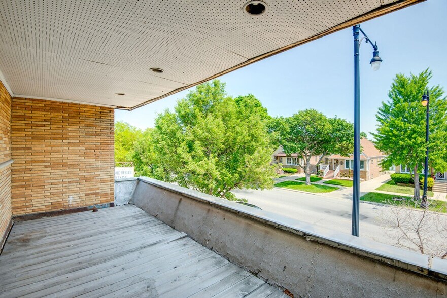 Building Photo - 8136 S Kedzie Ave