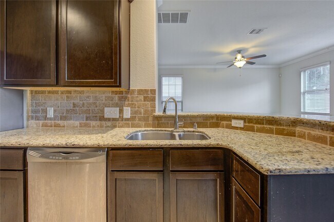 Building Photo - 6442 Haywards Crossing S Cir