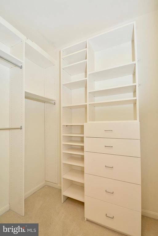 Building Photo - 2701 Bellforest Ct