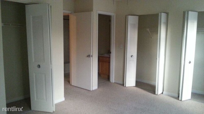 Building Photo - 5204 Sunridge Palms Dr