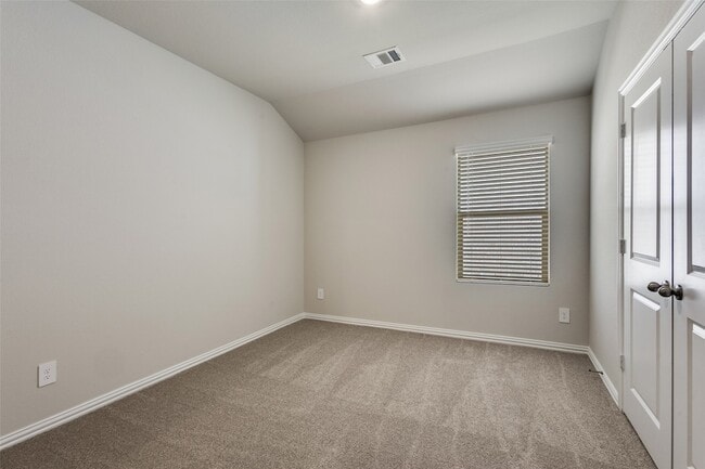 Building Photo - 513 Tidal Dr