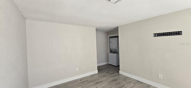 Building Photo - 3722 Rosemary Dr