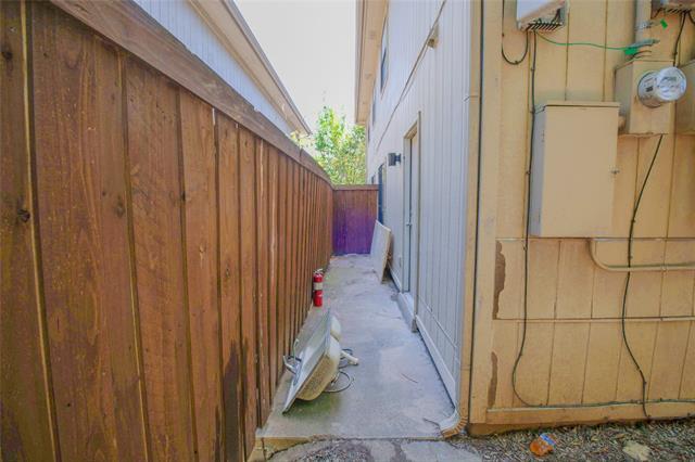 Building Photo - 3636 Dexter Ave