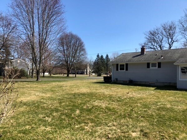 Building Photo - 60 Bridge St