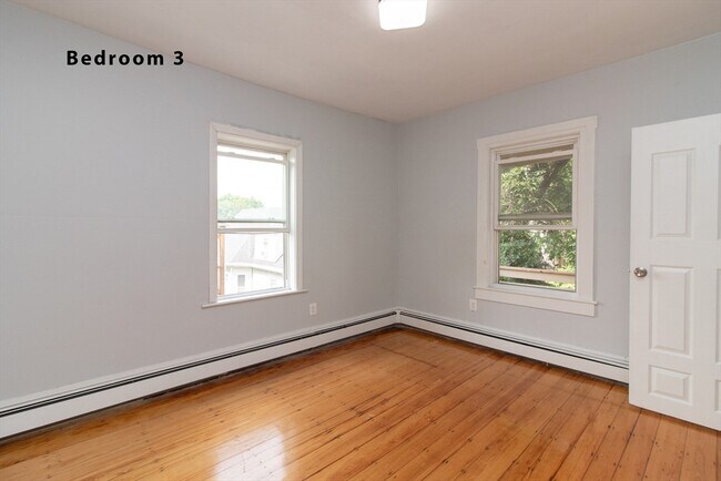 Building Photo - 212 Boylston St