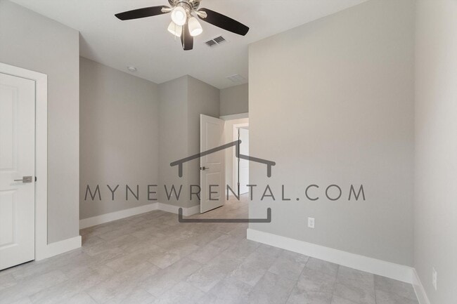 Building Photo - Deposit-Free! Modern, energy efficient hom...